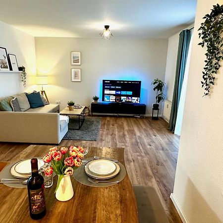 Geraeumiges 2R City-Apartment Uninaehe Mit Tv Streaming, Terrasse Μαγδεβούργο Εξωτερικό φωτογραφία