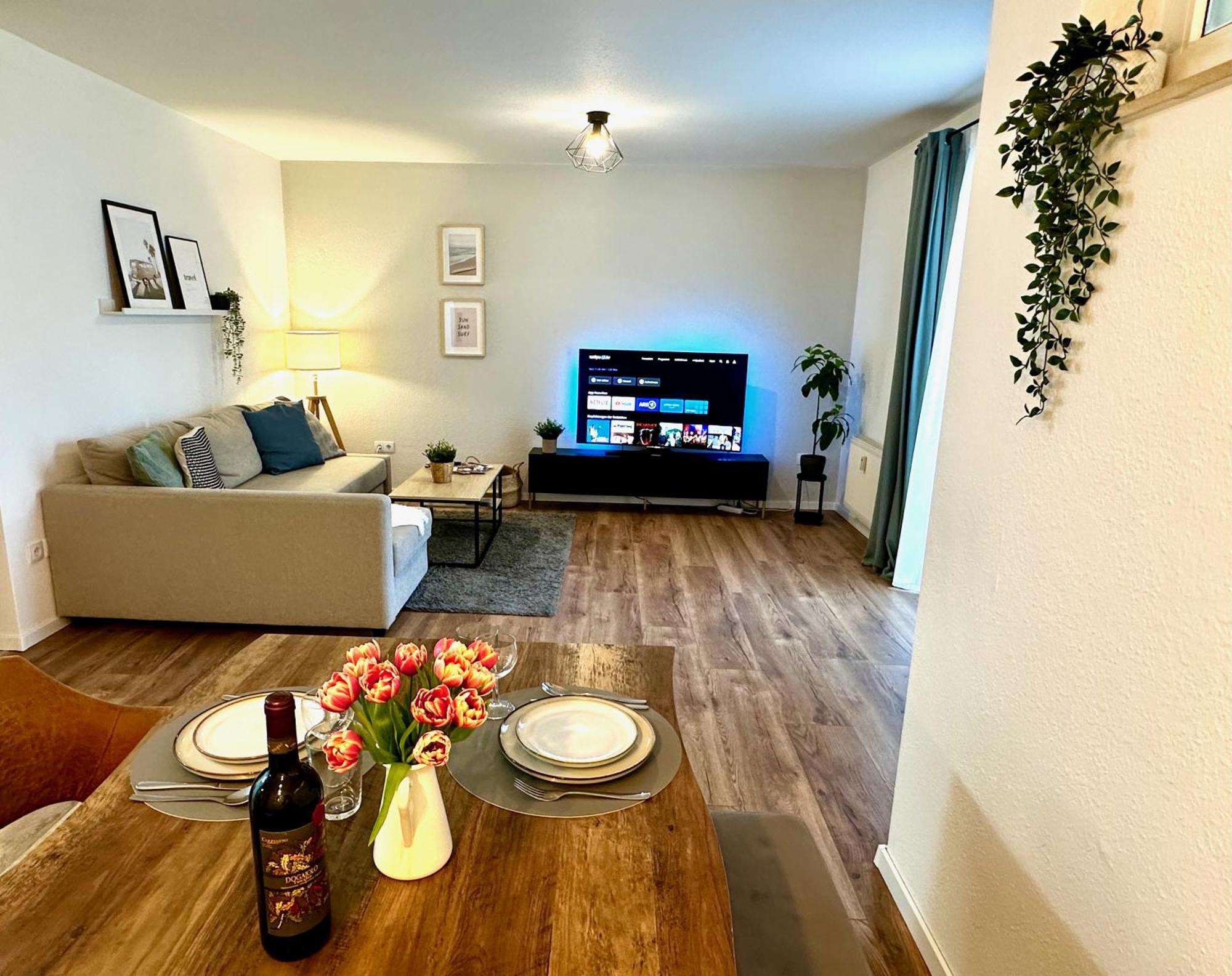 Geraeumiges 2R City-Apartment Uninaehe Mit Tv Streaming, Terrasse Μαγδεβούργο Εξωτερικό φωτογραφία
